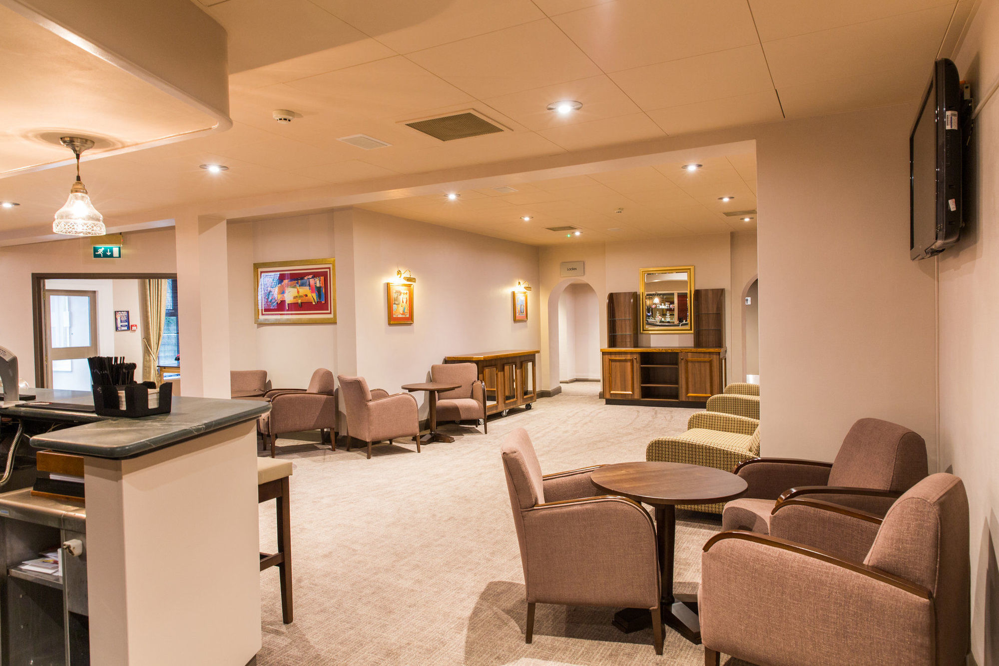 Hogs Back Hotel & Spa Nr Farnham Farnham  Facilidades foto