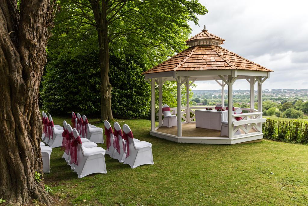 Hogs Back Hotel & Spa Nr Farnham Farnham  Exterior foto